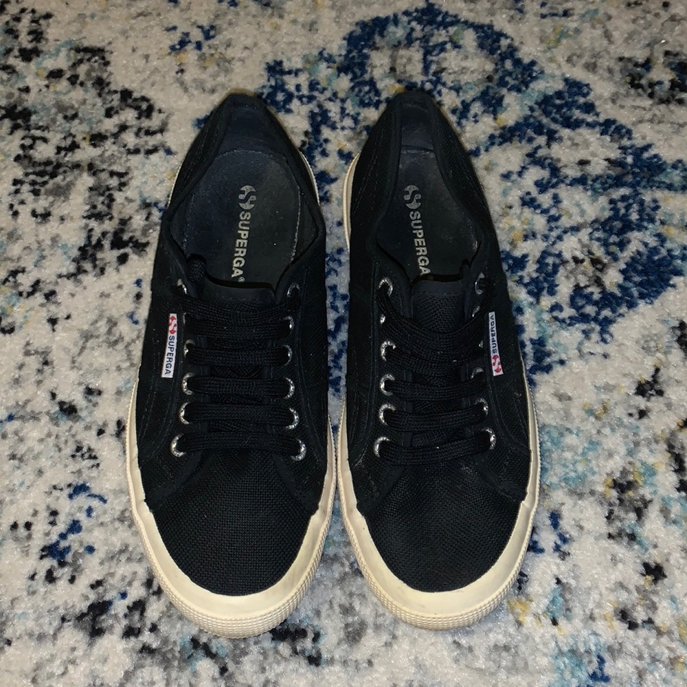 Superga 2750 Cotu low top sneakers. Size EU 40/US 9.5. Only worn a few times.